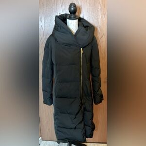 Portrait collar puffer coat